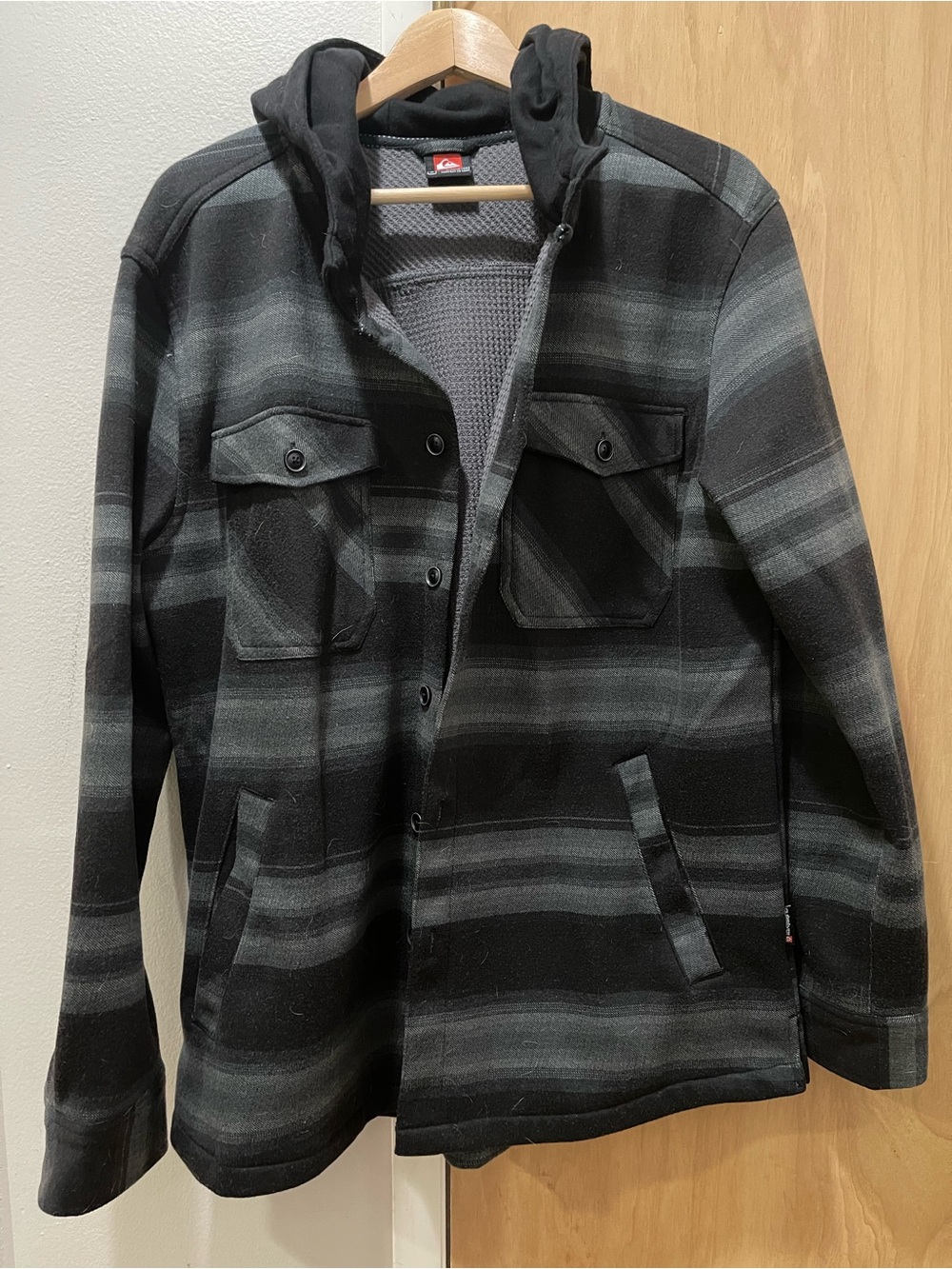 Quicksilver Men's Hooded Button-Front Jacket - Black & Gray sz Med